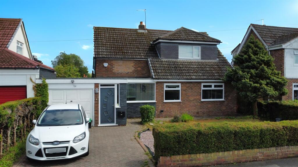 Stuart Crescent For Sale