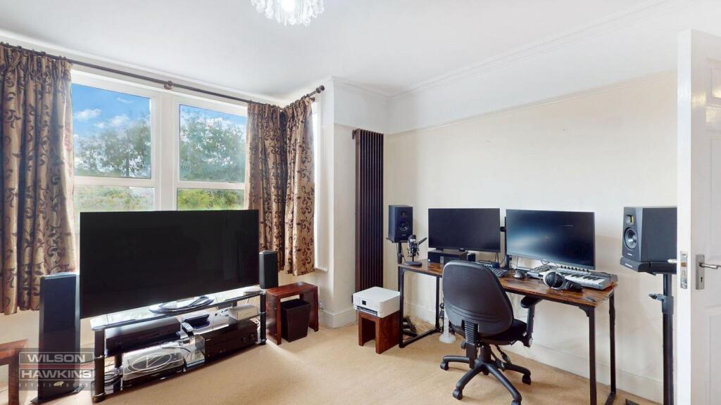 35 Welldon Crescent - xsMnMyrpHL75KHsCwTX3.jpg