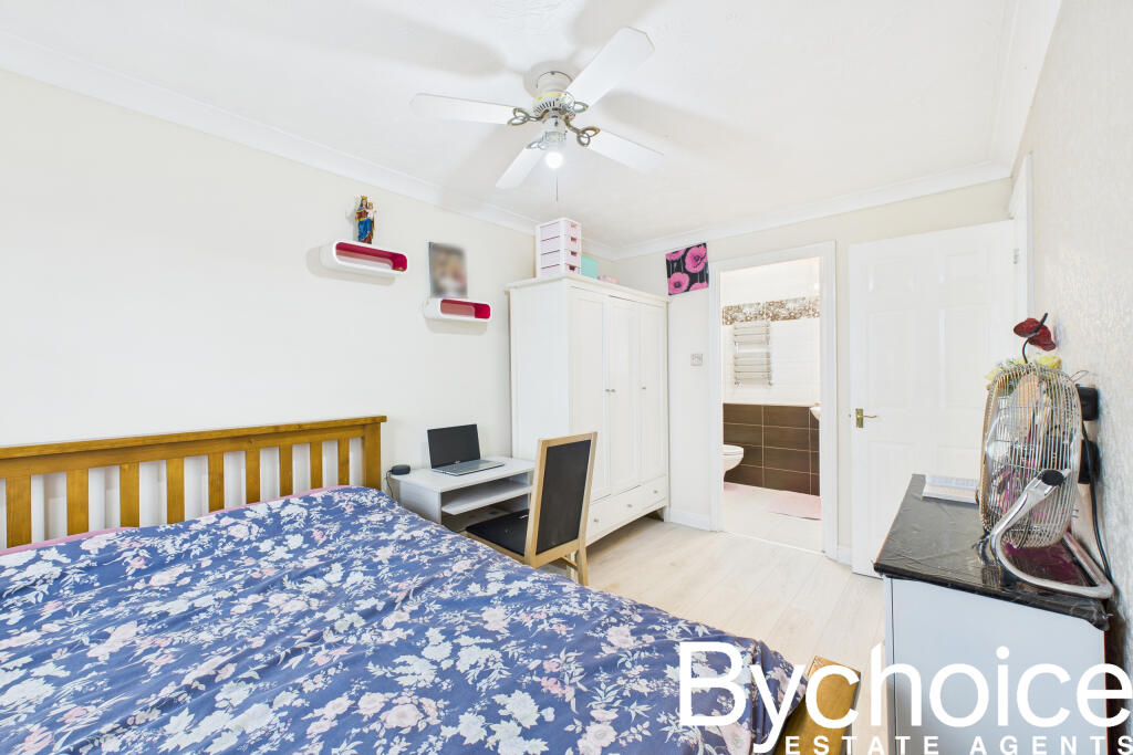 CAM05454G0-PR0063-STILL015