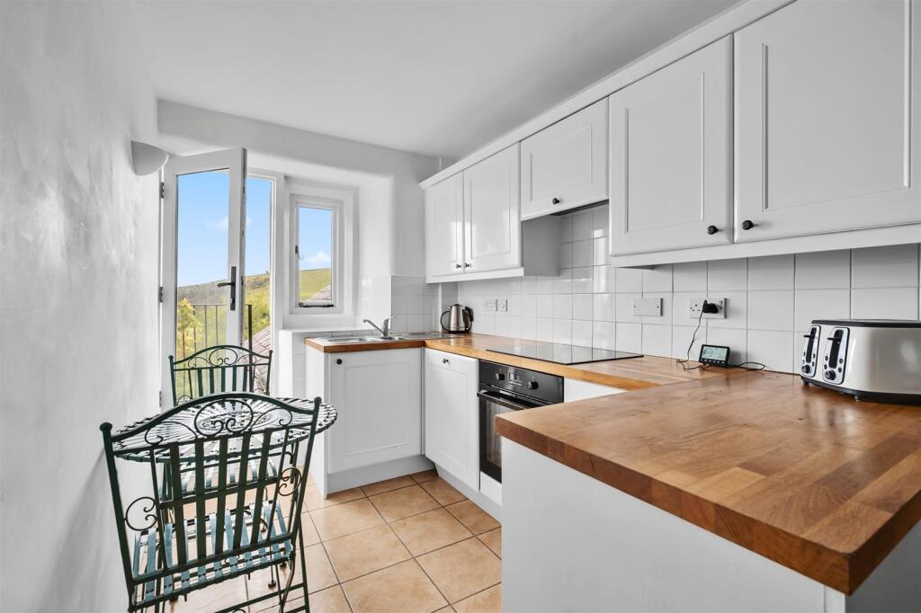 Saxton Mee  48 Middle Row 0013.jpg