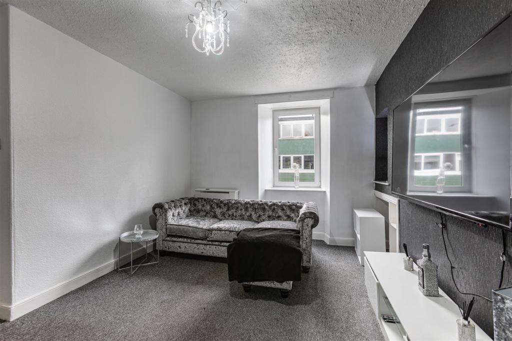 23 Church Street Galashiels 04.JPG