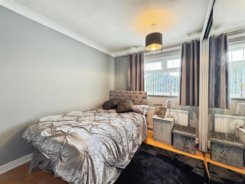 390cc199--4F46-8457-061A2199C5F4-19486-00000B0649E