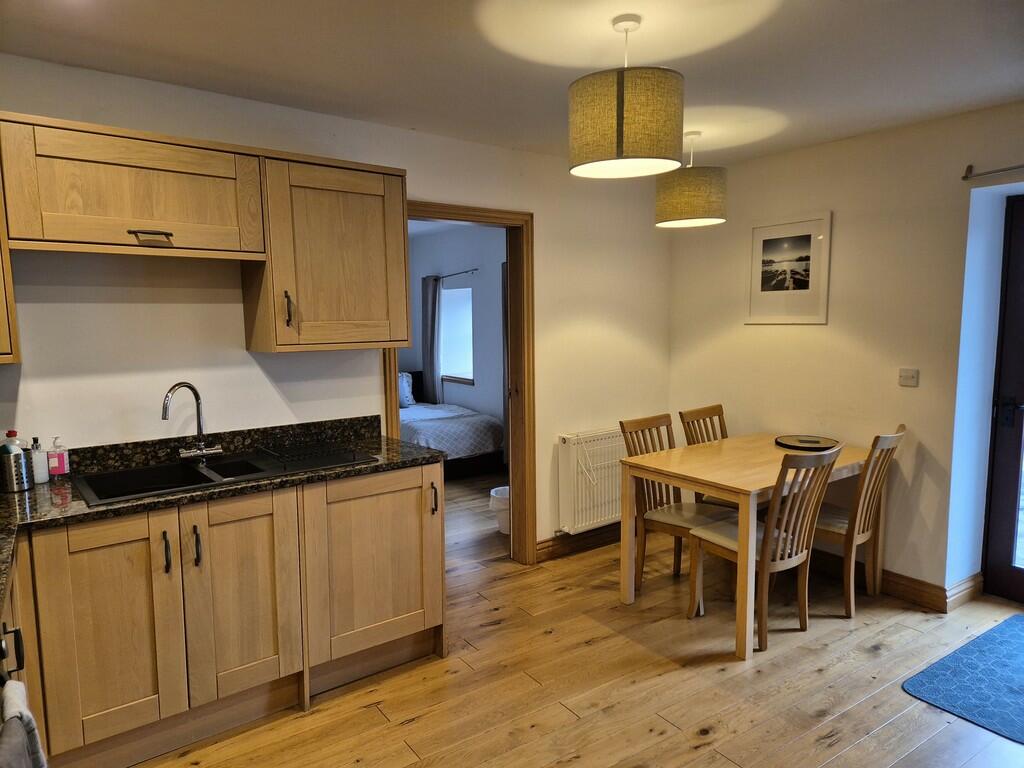 Newlands Cottage ...