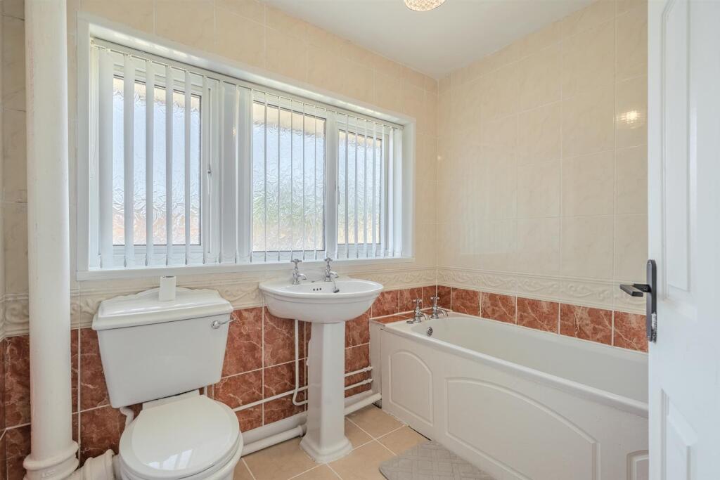 73 Caerwent Road-4.jpg