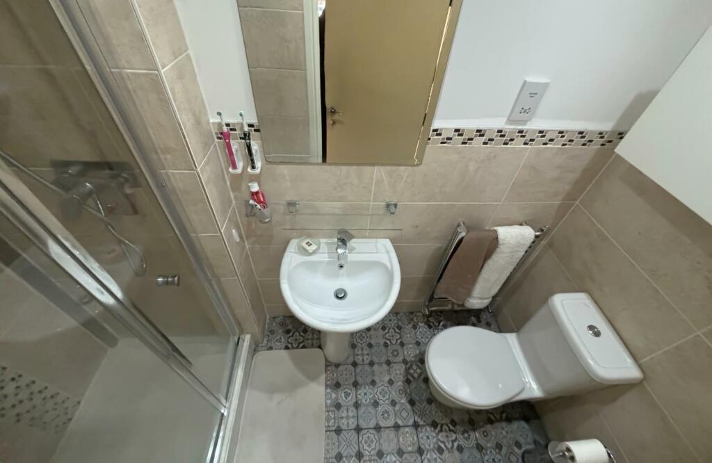 Ensuite Shower Room