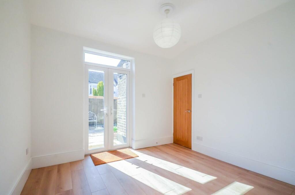 Bedroom 1/Ensuite