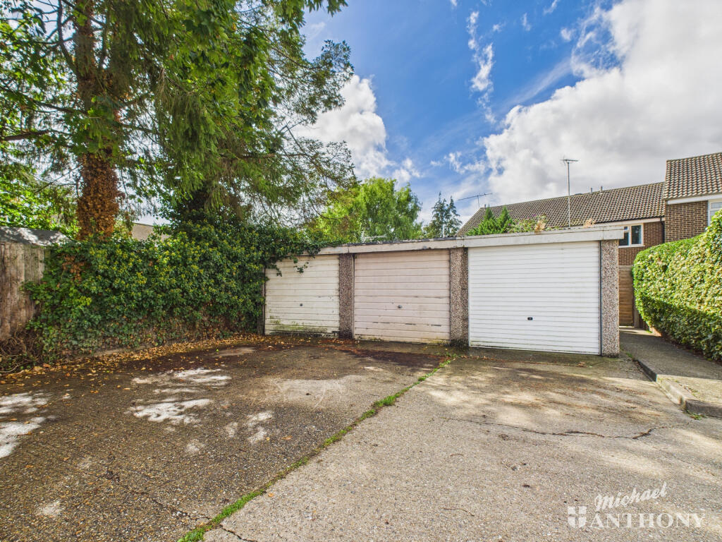 CAM03218G0-PR0761-STILL014