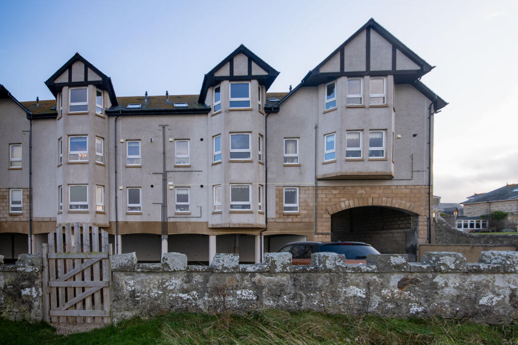 Exterior Closeup Outline