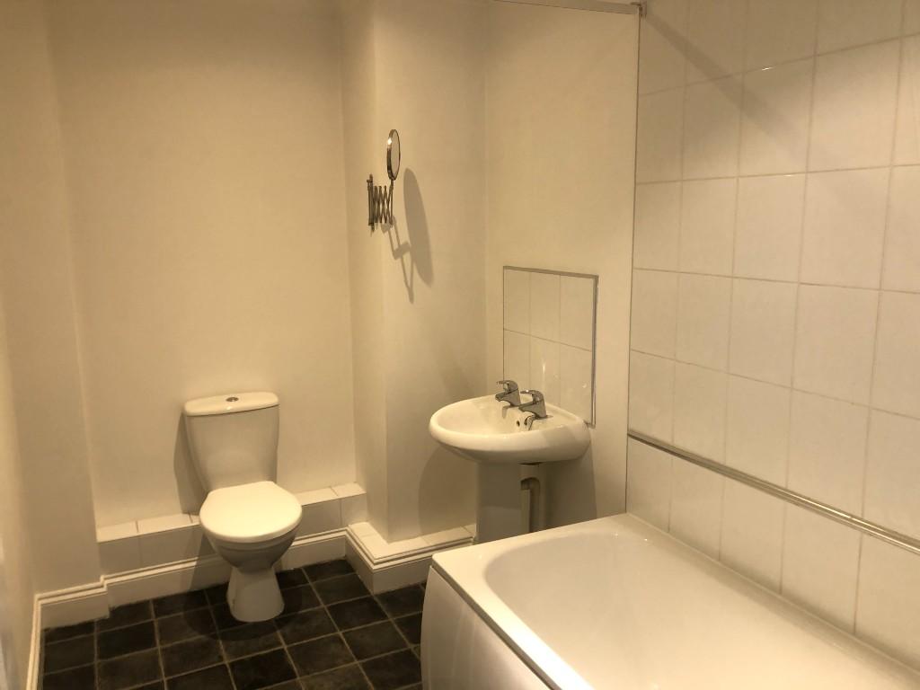 'Family' Bathroom