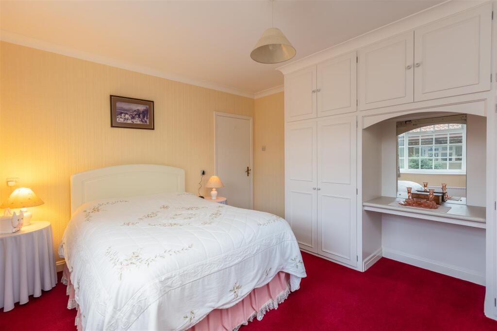 Station Road 9A Bedroom 3-2.jpg