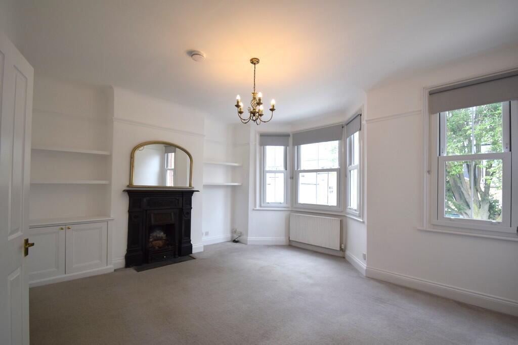 Ashbourne Grove, Chiswick