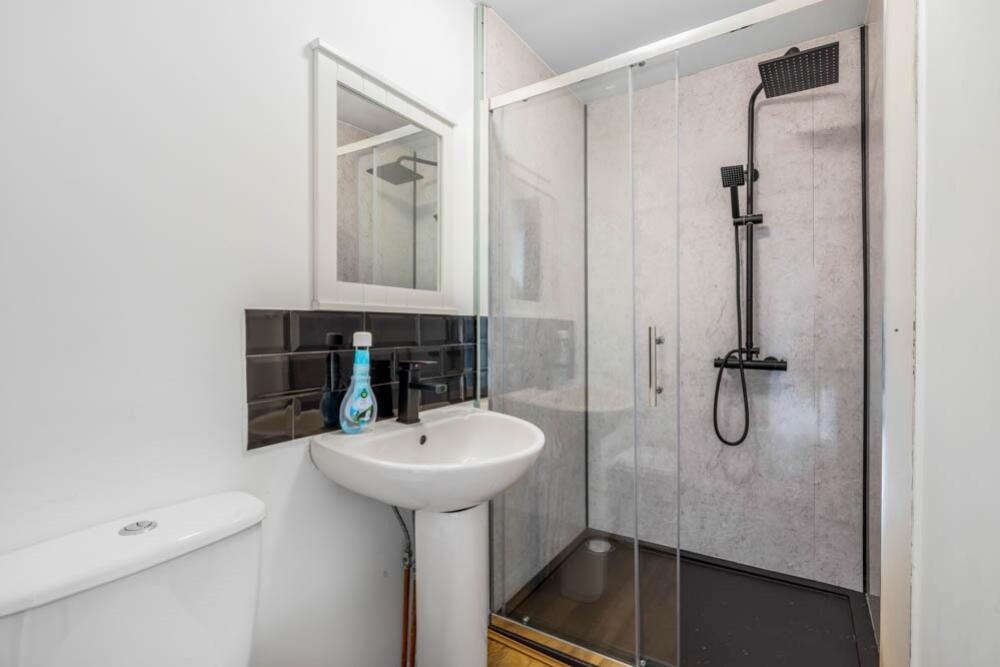 85 High Street (Holbeach)-29