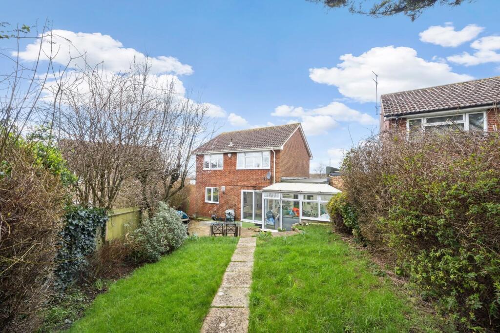 King George VI Drive 11-017.jpg