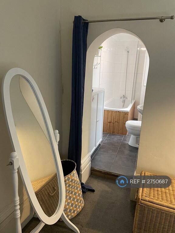 En-Suite Bathroom