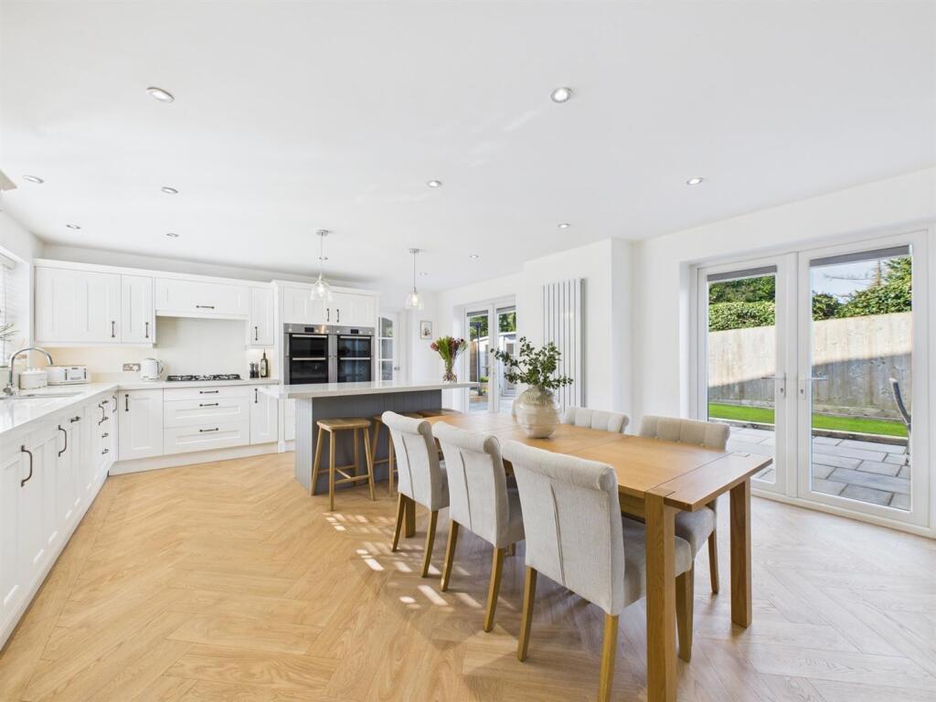 Fabulous Open Plan Living Kitchen