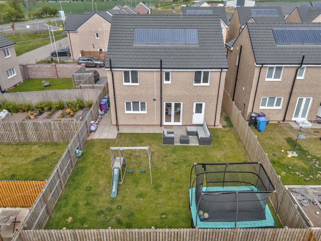 25 Selfridge Crescent Carnoustie-27.JPG