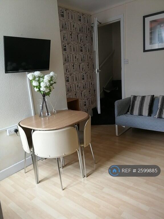 Living/Dining Room 