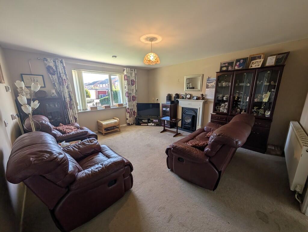 PXL_20251024_1108...