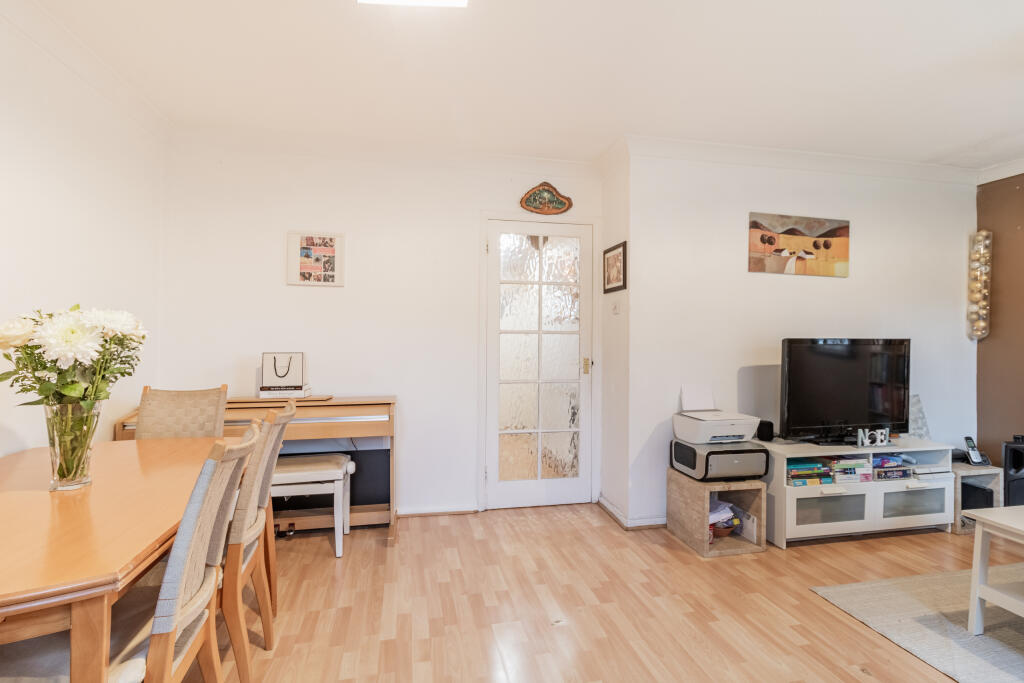 Morley-Road-Sutton-semi-detached-house-IMG_4946-HD