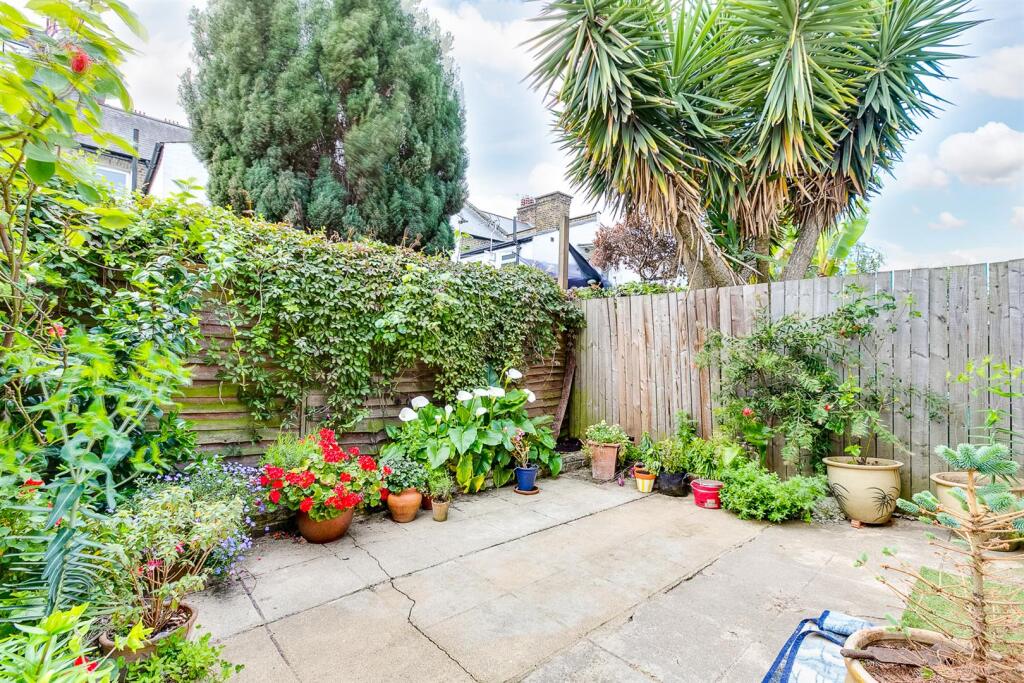 Cornwall Grove, W4 - FOR SALE