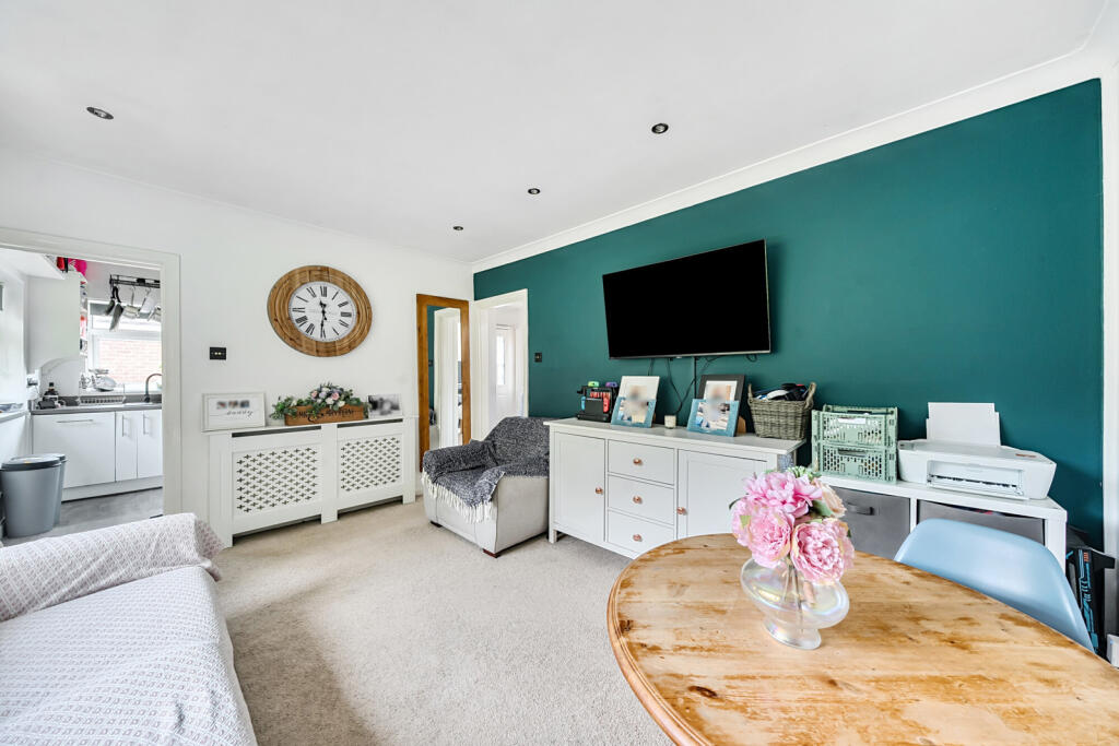 1317332-4-686ec85...