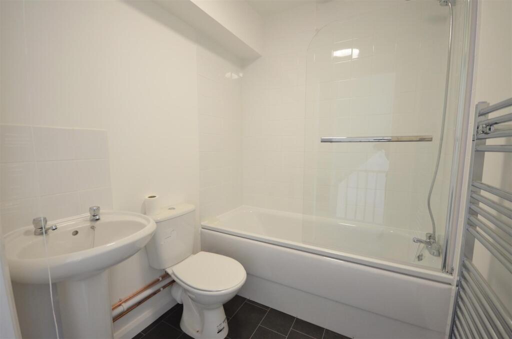 Bathroom 5B