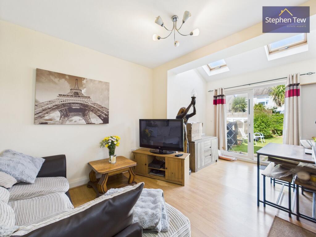 Living / Dining Kitchen