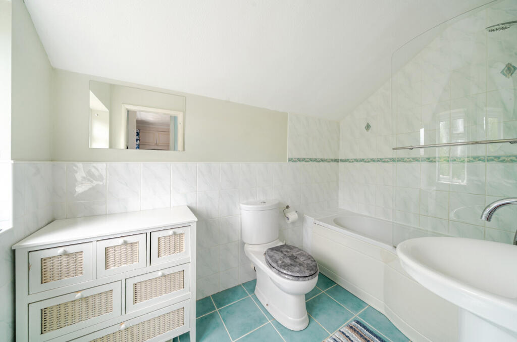 1301913-4-683db0d...