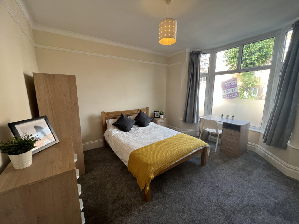5 bedroom Semi-Detached HMO