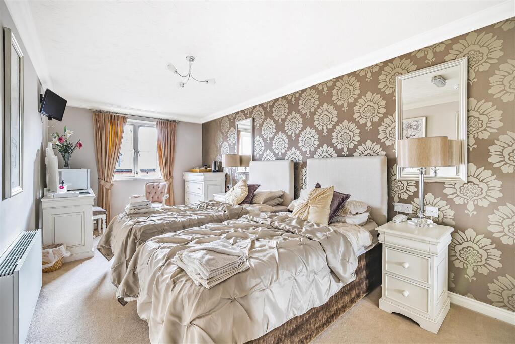 Owners Guest Suite (2).jpg