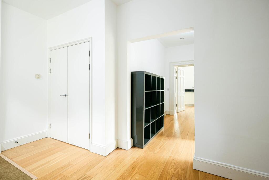 Hallway.jpg