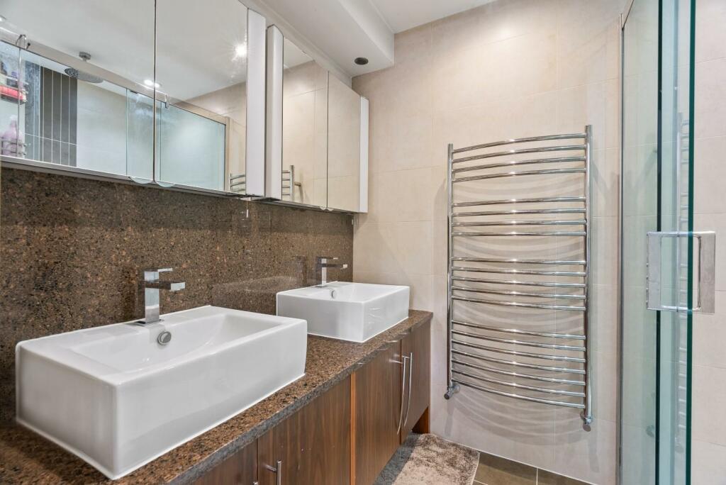 en suite.jpeg