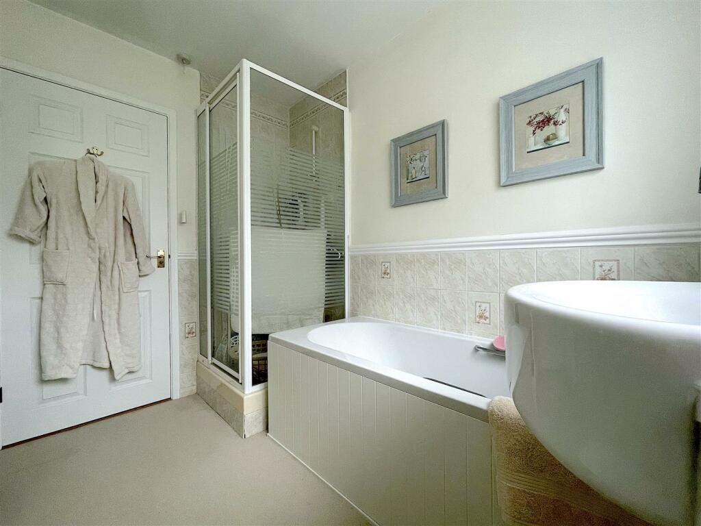Annex Bathroom (1).jpeg