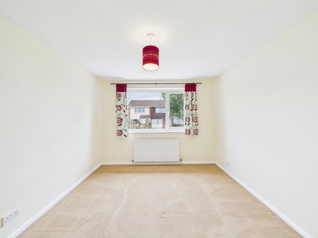 CAM02023G0-PR0174-STILL008