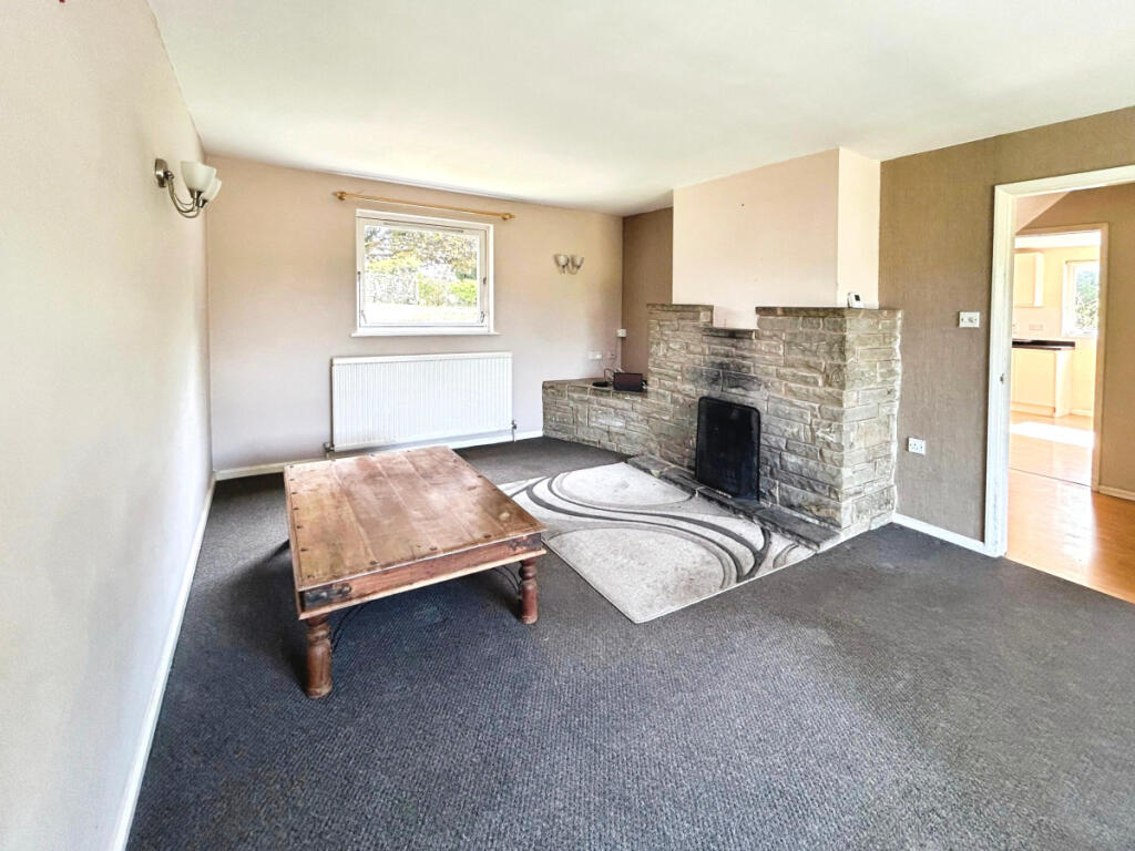 Detached 4 Bedroom House