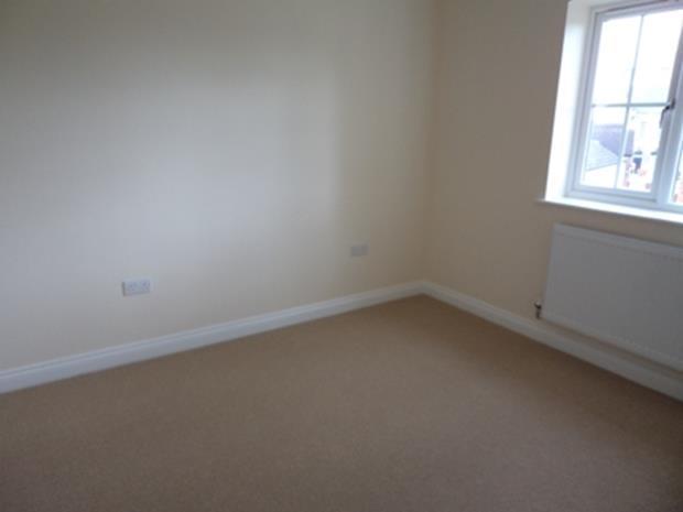 8TheBullCourtyardBedroom1