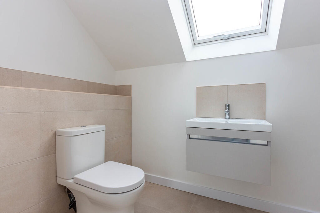 Ensuite shower ro...