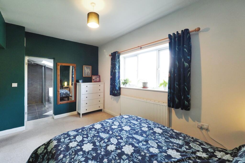 Large Master Bedroom with En Suite