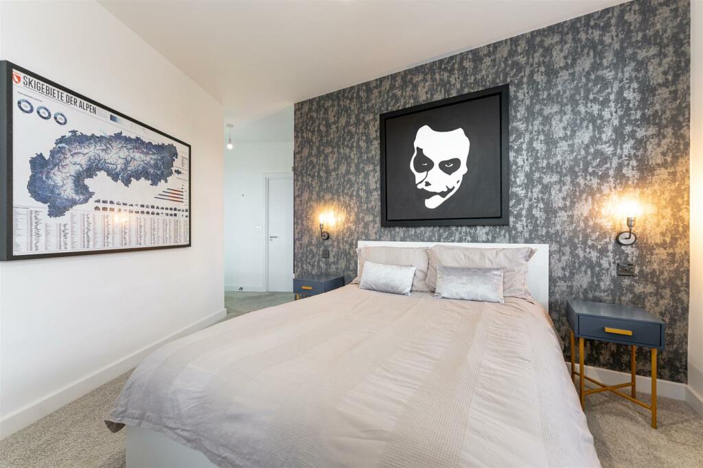 39 Royal House, Princes Gate - by Frame Studio 047