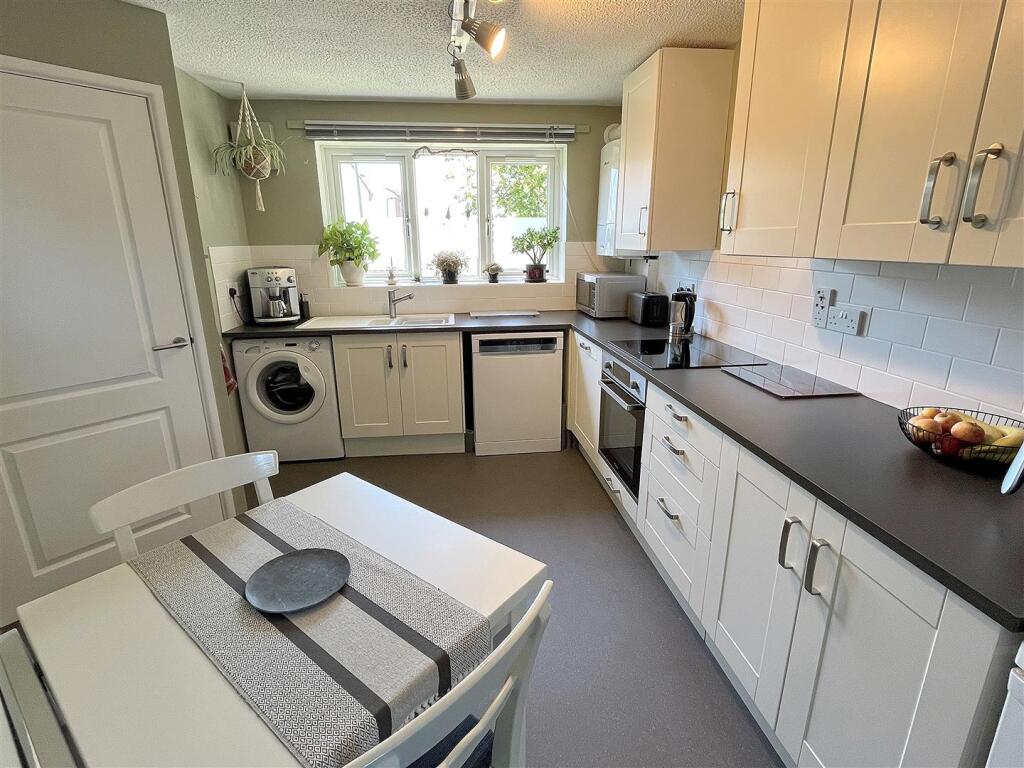 Kitchen Breakfast Room.jpg
