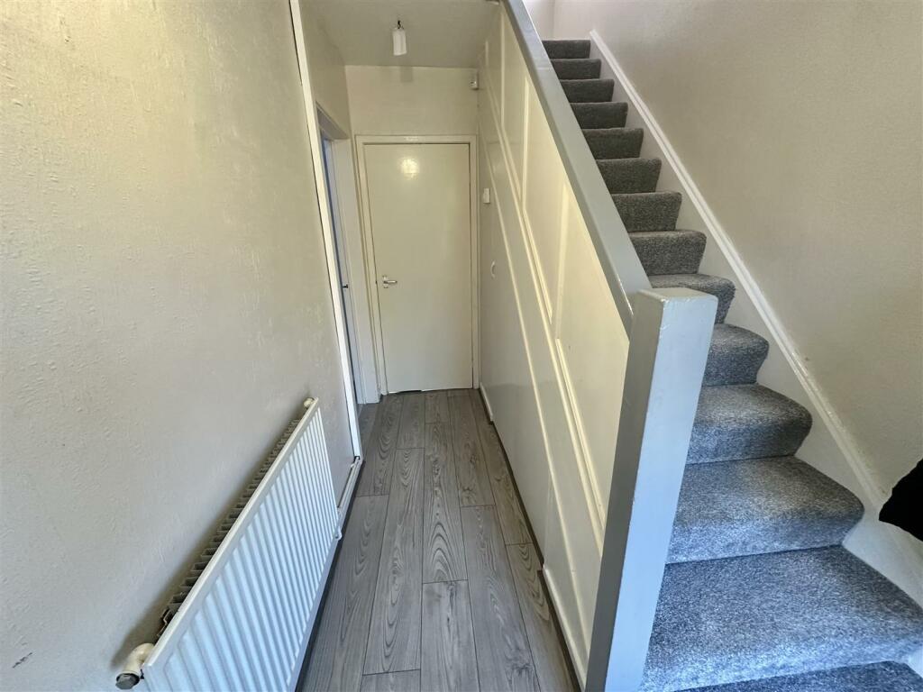 Bramleys Estate Agents - Moorcroft Drive - Dewsbur