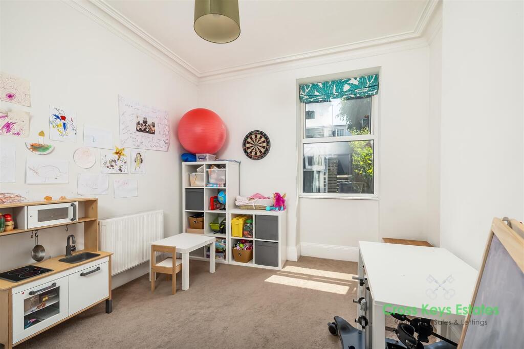 Bedroom 4 / Dining Room