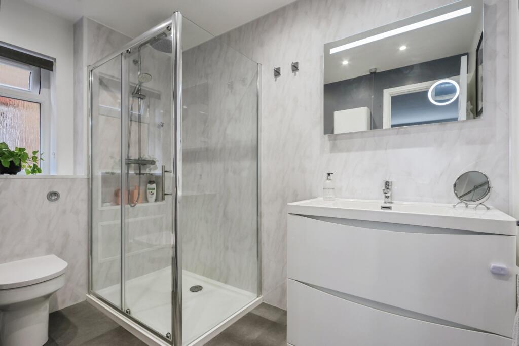 En-Suite Shower Room