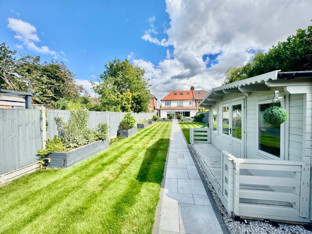 Summer House/ Garden Home Office 
