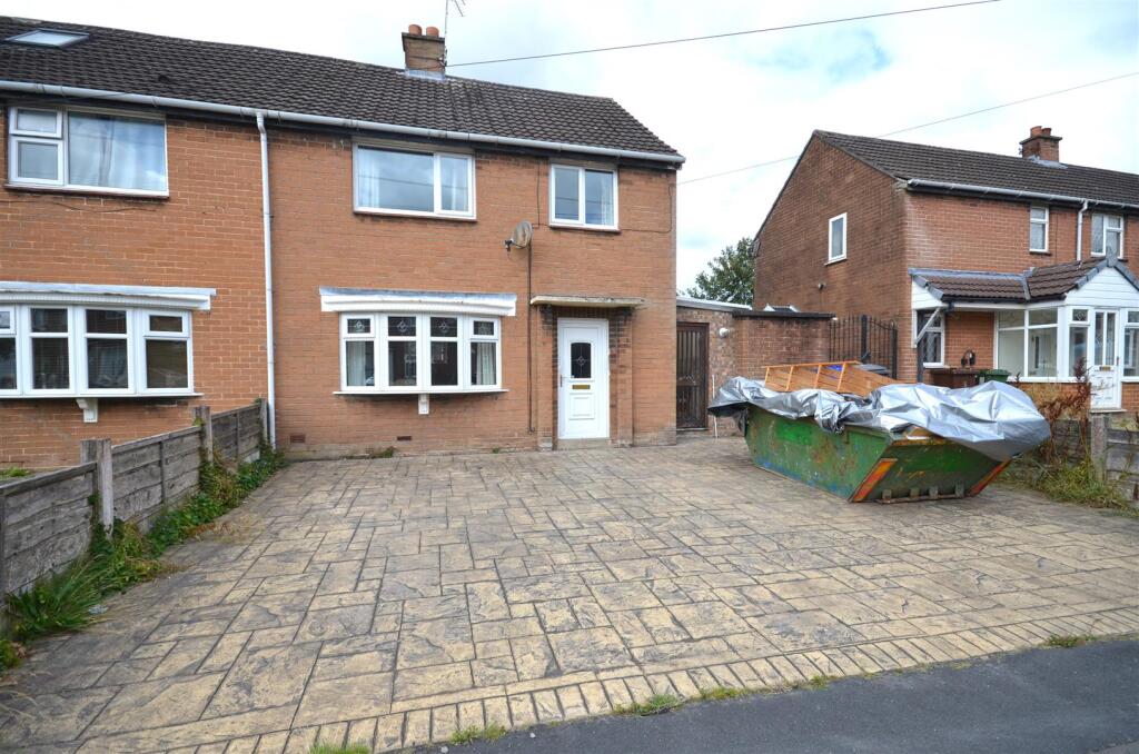 Queensway, Dukinfield