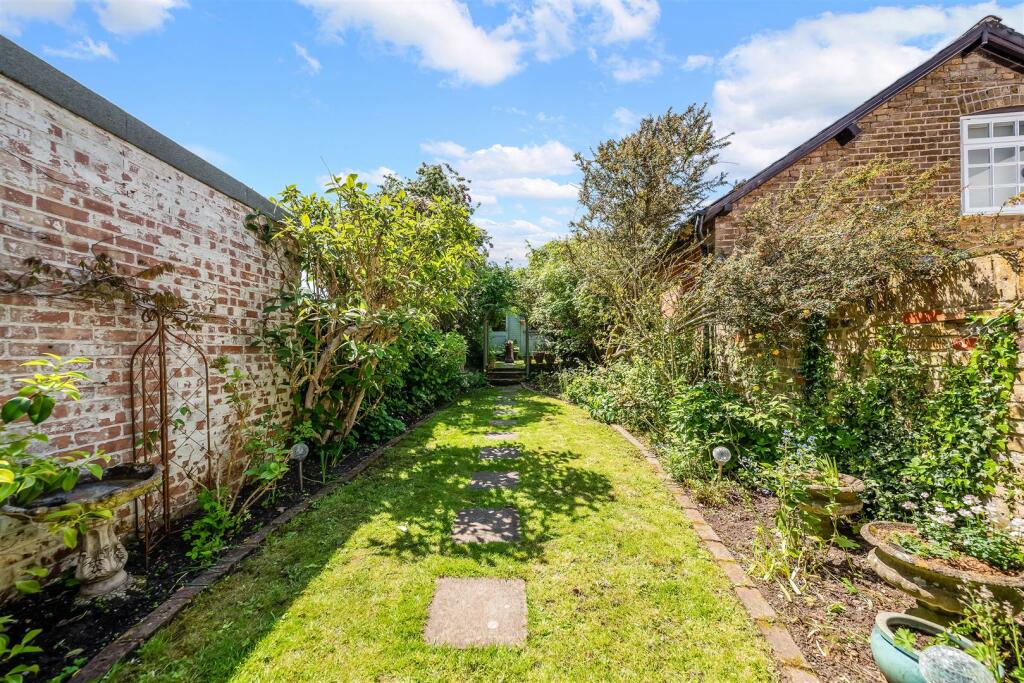 PARK COTTAGE- (15).jpg