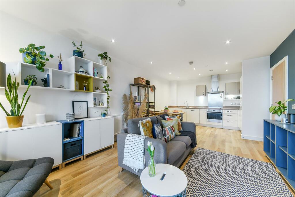MIZEN HEIGHTS 8