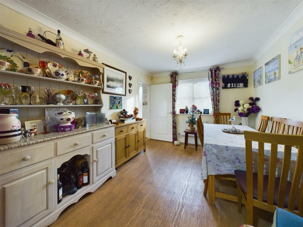 CAM03975G0-PR0062-STILL014 - Copy - Copy.jpg