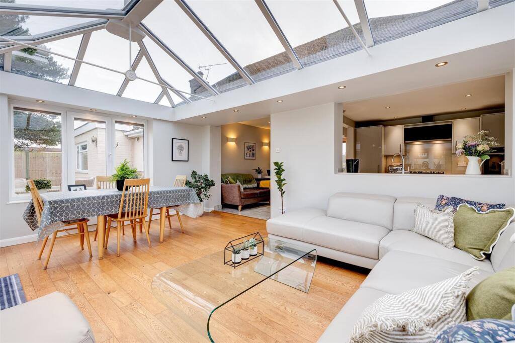 CV13 6BE 9GFL-007.jpg