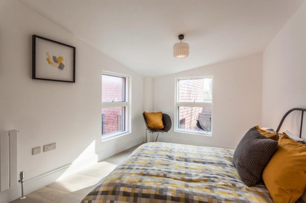 bed 1.jpg